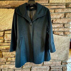 NWOT Ellen Tracy 3/4 Length Coat